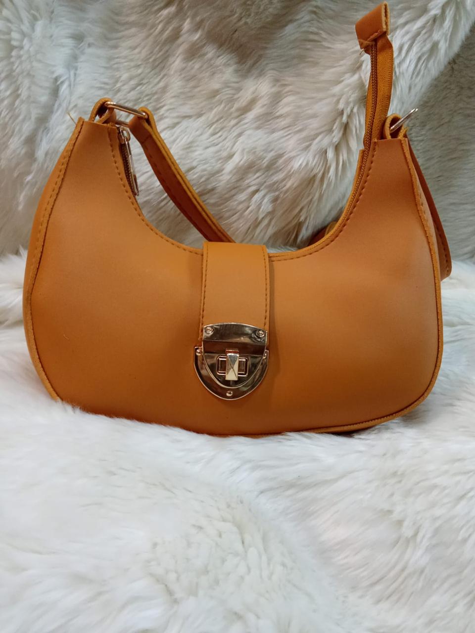 Luxeloom shoulder bag